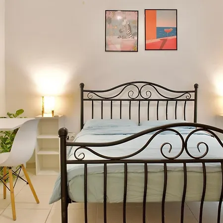 Private - 2 Bedroom Shared In Blata L-bajda - Close To Valletta Πανσιόν Hamrun
