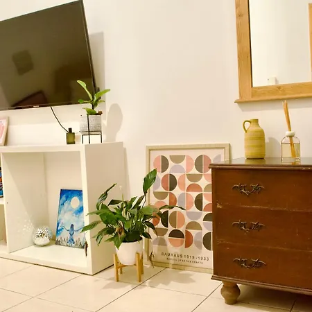 Private - 2 Bedroom Shared In Blata L-bajda - Close To Valletta Πανσιόν *